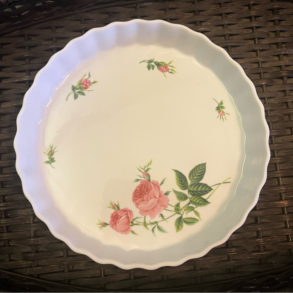 Christineholm rose pattern